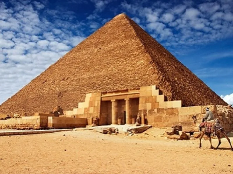 dai kim tu thap giza ky quan bat tu giua long ai cap co dai