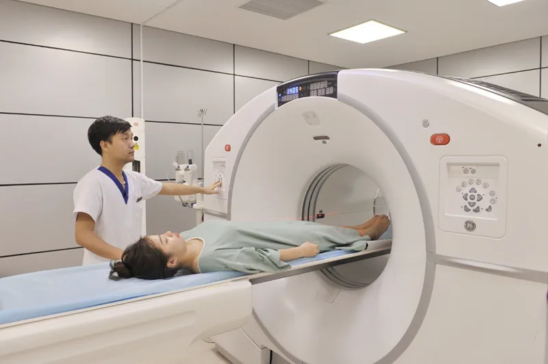 Ứng dụng kỹ thuật hạt nhân và đồng vị phóng xạ trong y học hiện đại.